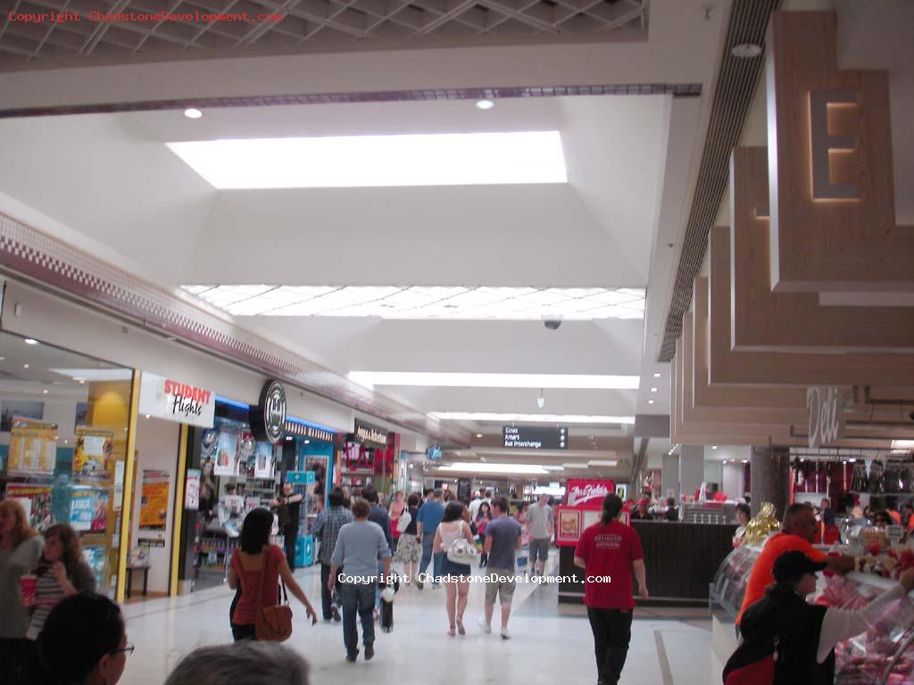 Crowds of shoppers on Christmas Eve - Chadstone Development Discussions