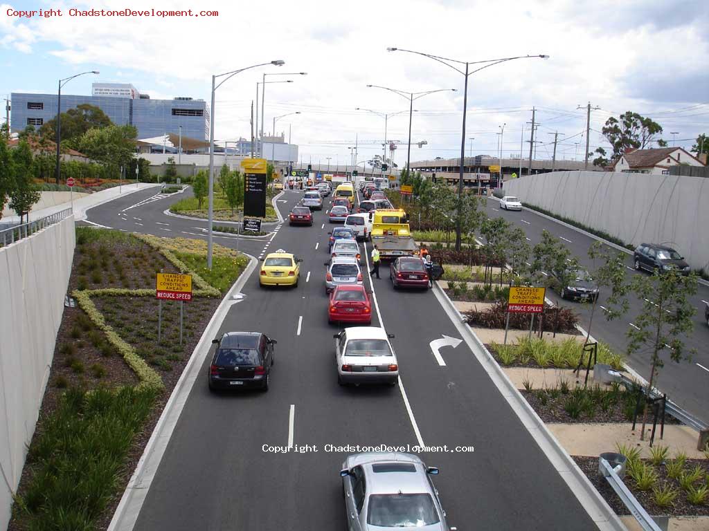Minor traffic jam on Middle Rd, Boxing Day 2008 - Chadstone Development Discussions