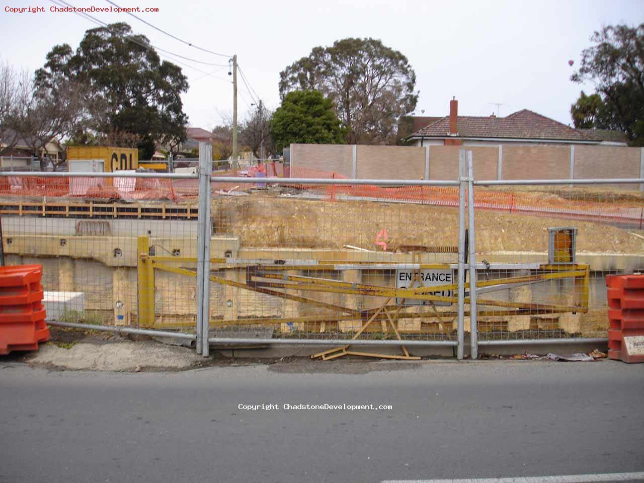 Only fencing stops you from falling over the edge! - Chadstone Development Discussions