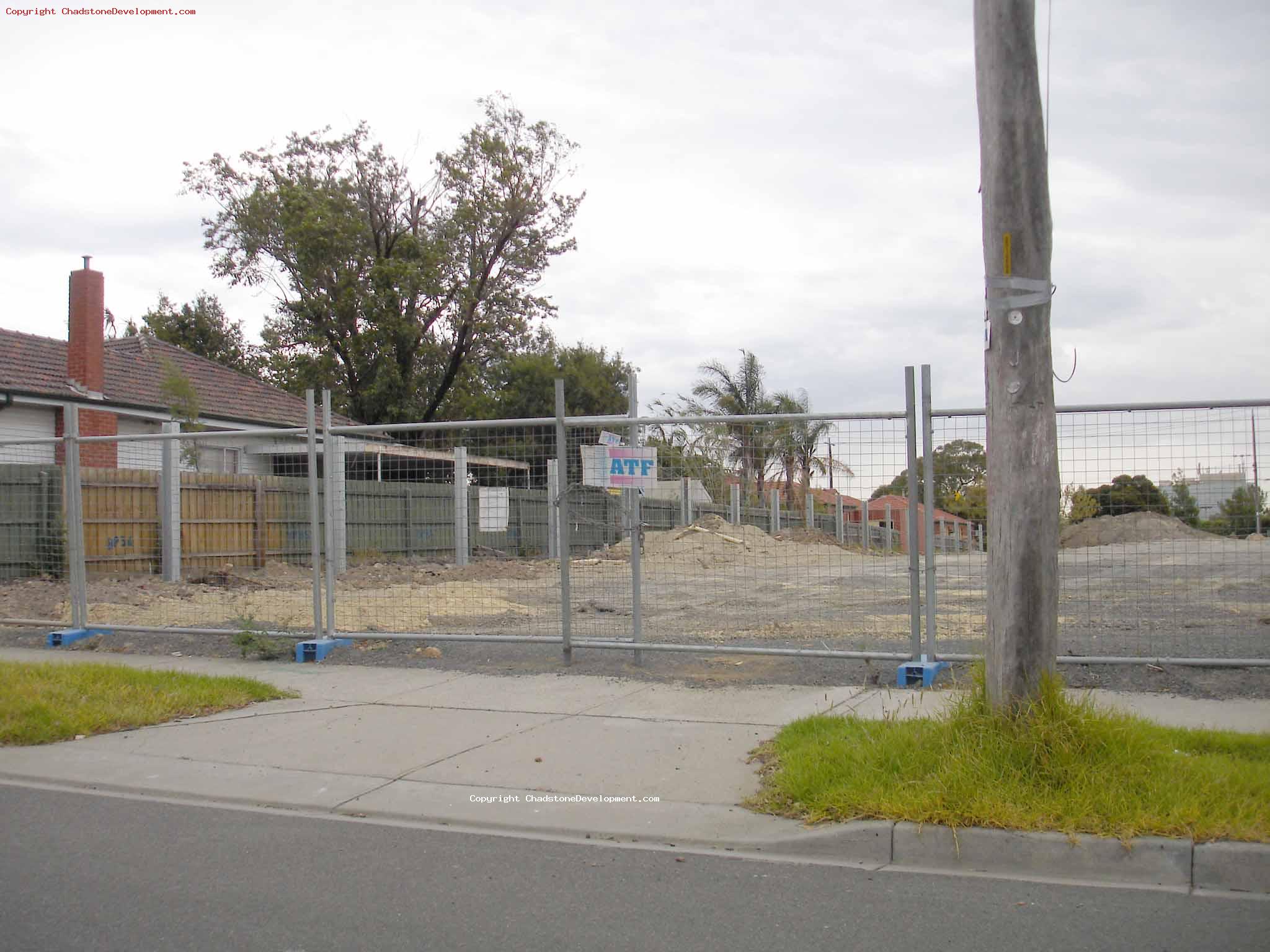 Wall posts between webster/capon - Chadstone Development Discussions